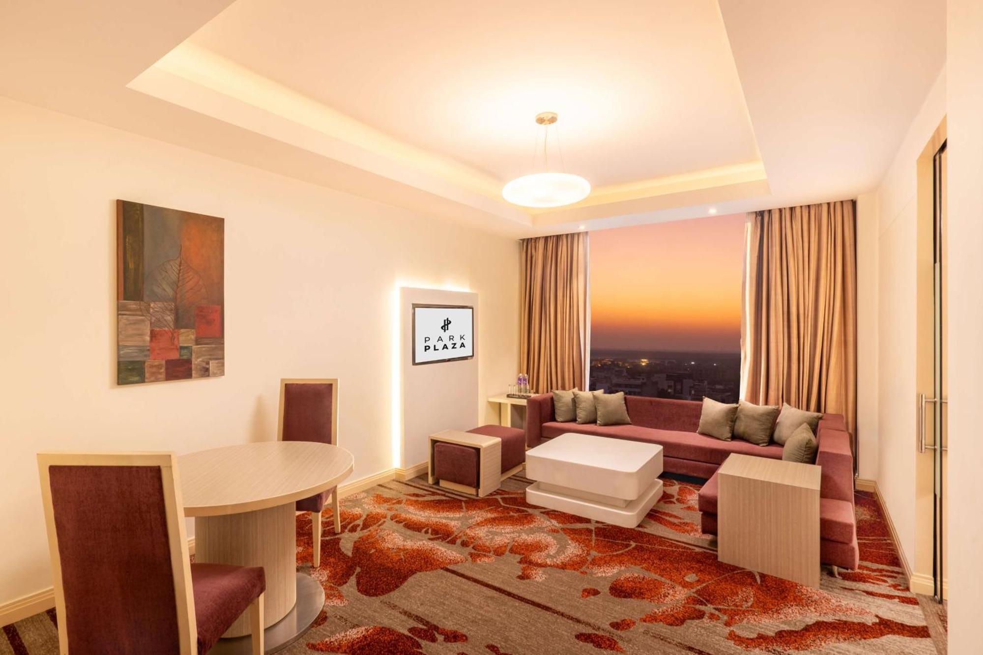 Отель Park Plaza Фаридабад Экстерьер фото