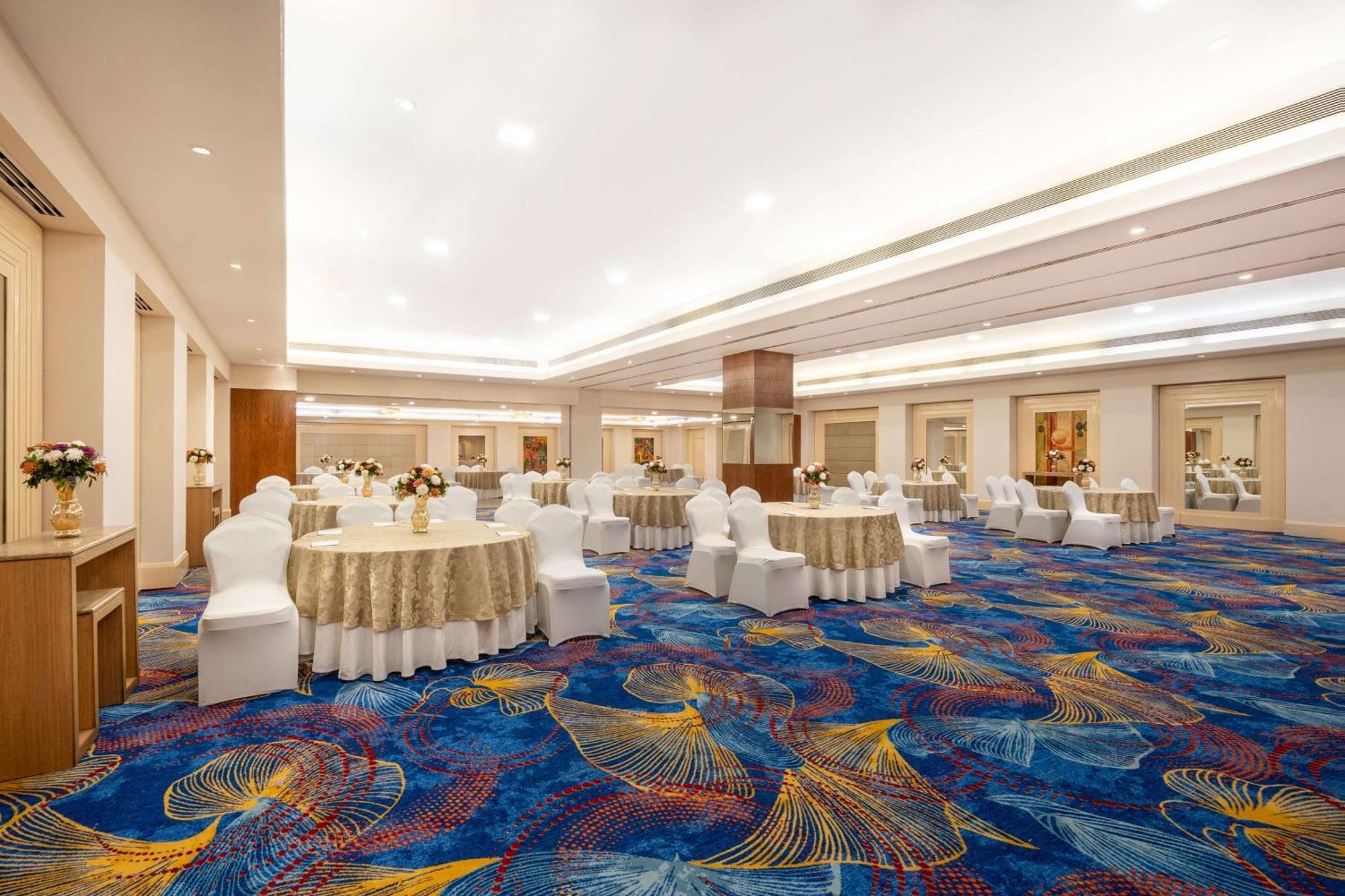 Отель Park Plaza Фаридабад Экстерьер фото
