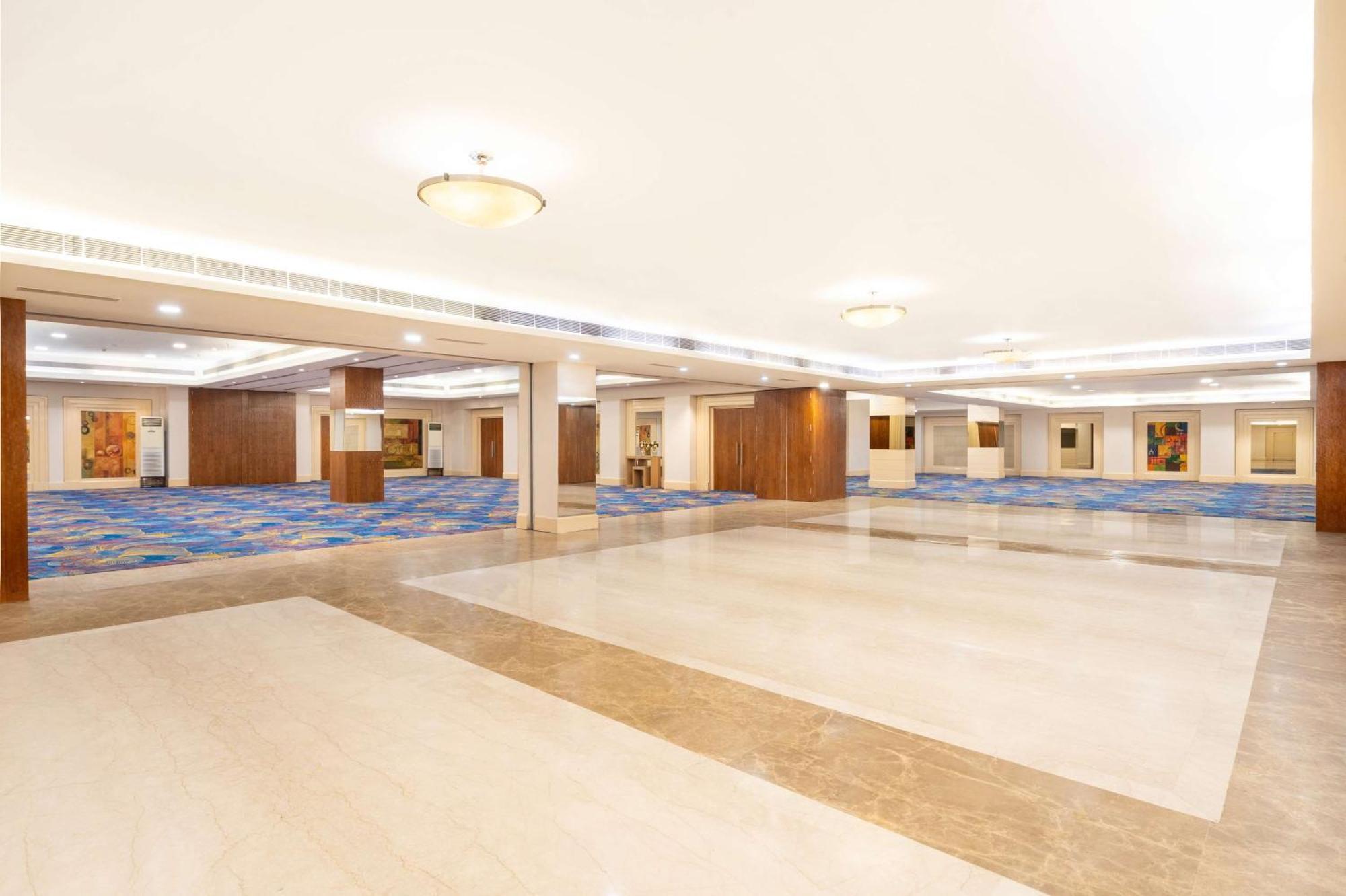 Отель Park Plaza Фаридабад Экстерьер фото